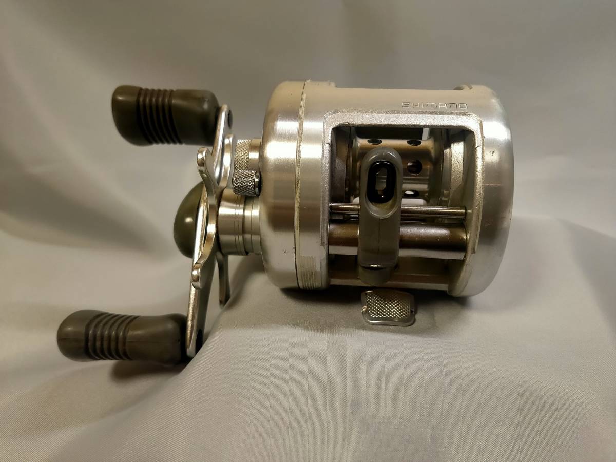 0 シマノ CALCUTTA カルカッタ SHIMANO 公式通販 Shimano シマノ(SHIMANO) 右 ベイトリール 1 - コンクエスト カルカッタ100 価格比較 019578｜アウトドア用品・釣り具