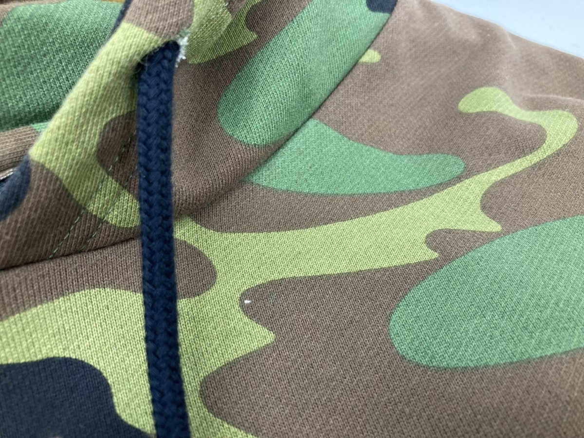 VLONE (ヴィーロン) FRIENDS CAMO HOODIE フレンズ スエット フーディー パーカー XL 迷彩 カモ メンズ/028 VLONE FRIENDS ヴィーロン カットソー ロンT Gem