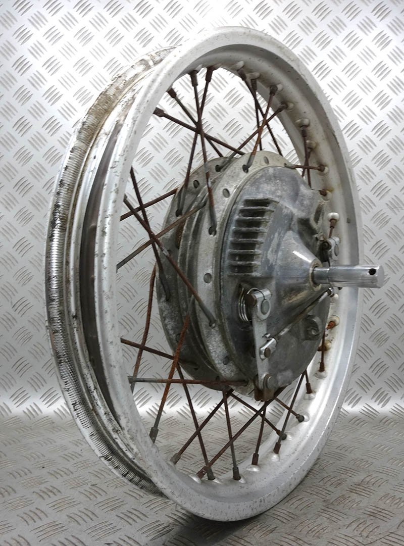SR400 1JR 純正フロントホイール ドラム e33-03s14【難有】 自動車