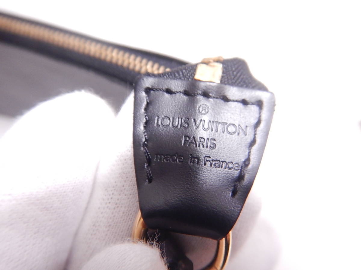 新品同様□LOUIS VUITTON ルイヴィトン エピ レザー ポシェットアクセ