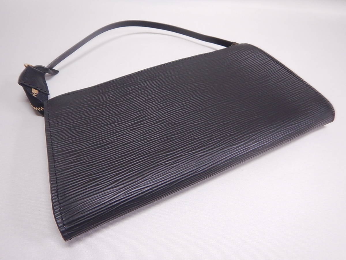 新品同様□LOUIS VUITTON ルイヴィトン エピ レザー ポシェットアクセ 