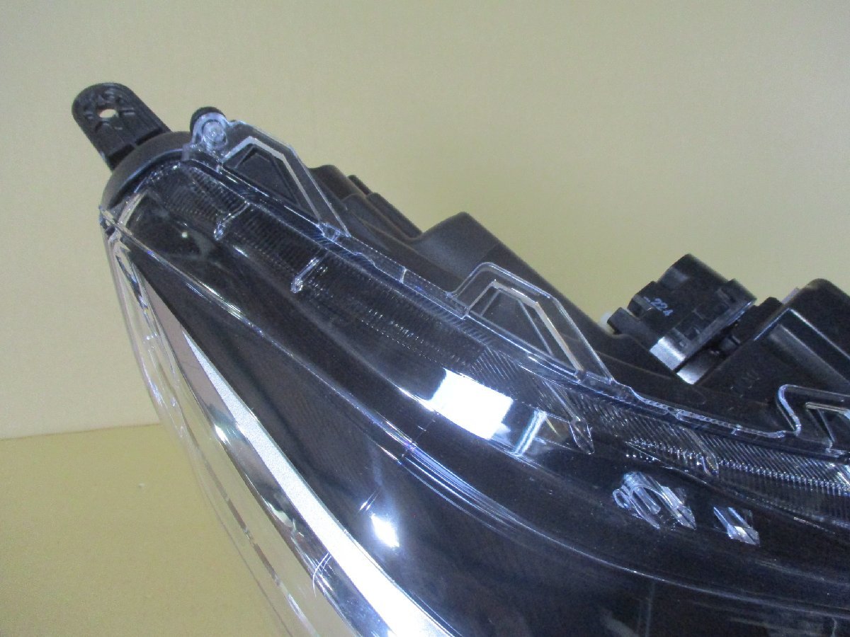 即決 ライズ A200A 後期 LED 右ヘッドライト 純正 81110-B1700 
