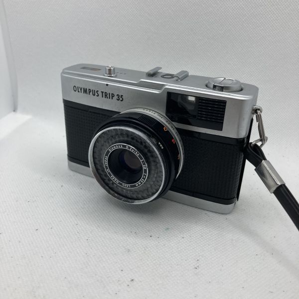 mz-5N_with_28-70mm_f4_front_view
