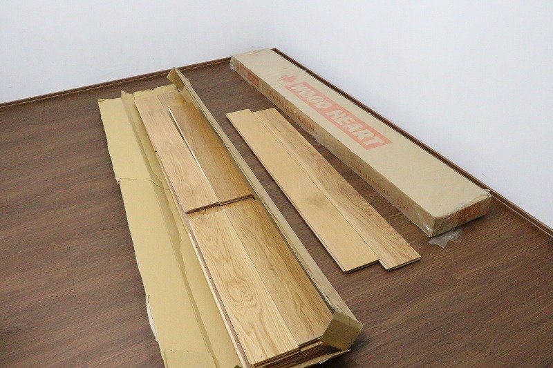人気SALE，新作 埼玉引取 S3612 WOOD HEART 床/フローリング材 1ケース+半端 ENGINEERED 乱尺 1ケース2.2m2(床材)｜売買されたオークション情報、yahooの商品情報をアーカイブ公開 - オークファン 内装材料一般