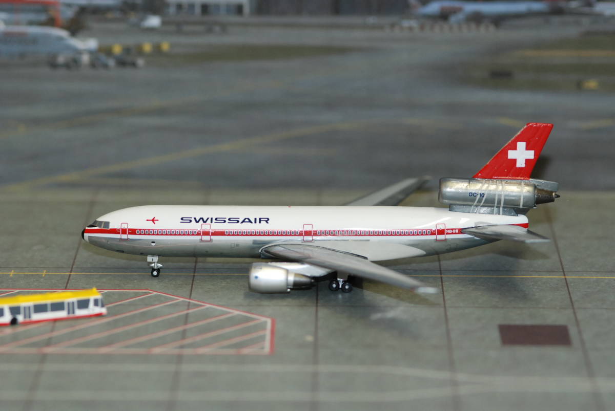 【驚きの破格値，定番人気】 難 フェニックス PH10079B HB-IHI DC-10-30 Swissair - Fribourg - 1/400 Phoenix(民間航空機)｜売買されたオークション情報、yahooの商品情報をアーカイブ公開 - オークファン 民間航空機