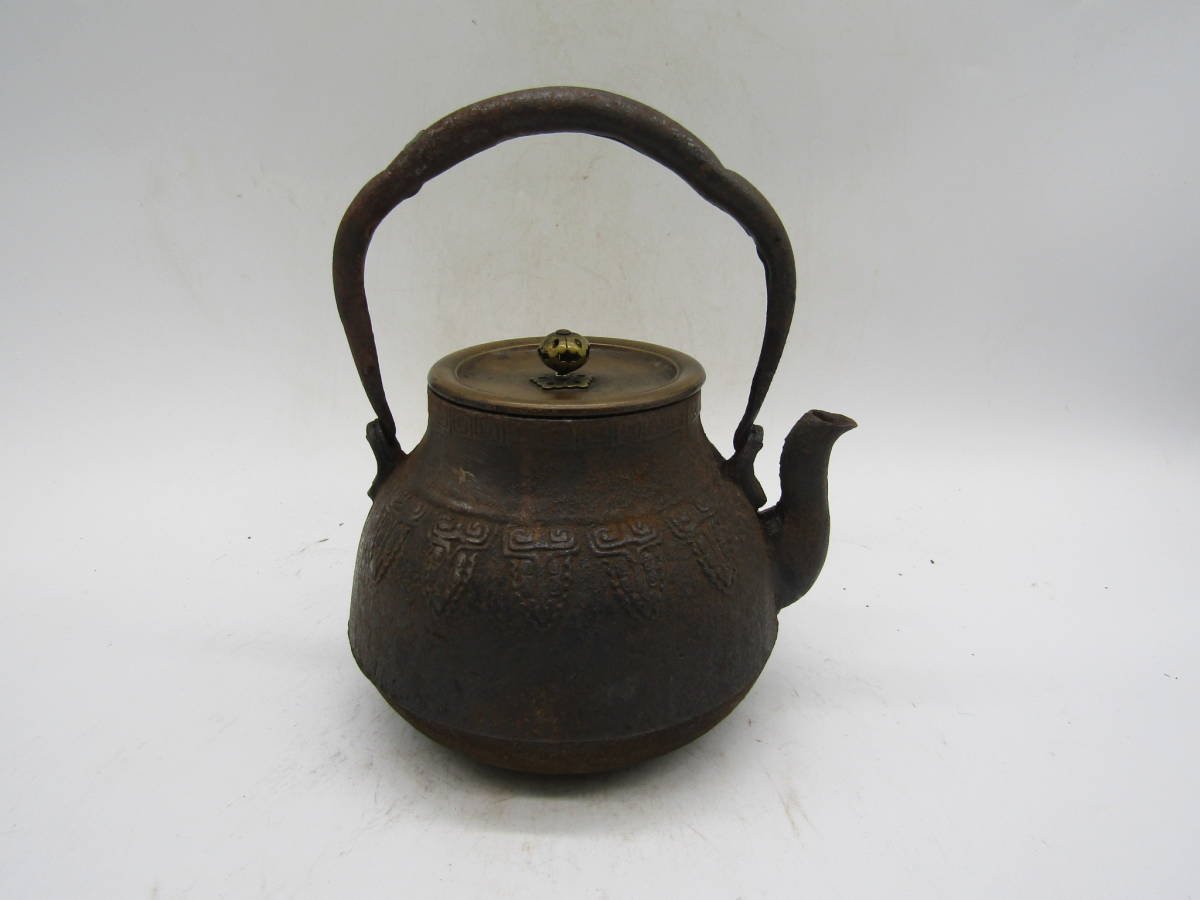 名人 大国造 鉄瓶 時代物 鉄瓶 古作 饕餮紋様 龍文堂造⁄ 大国 安之助 亀文堂 煎茶道具