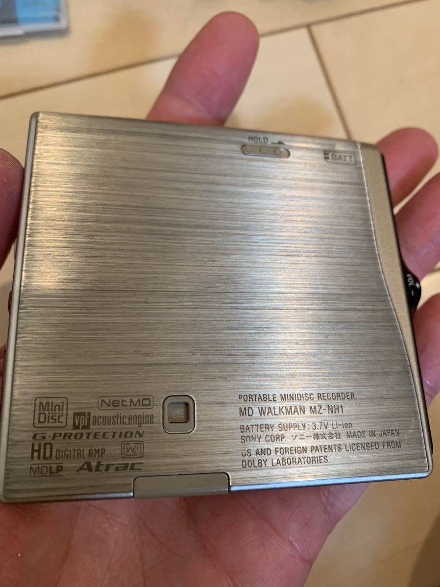 SONY ソニー Hi-MD WALKMAN MZ-NH1箱 説明書 ディスク 中古 動確認済み