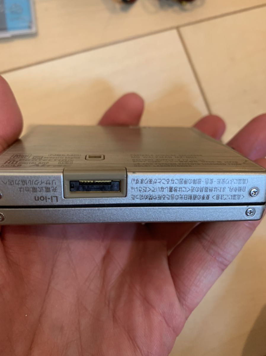超豪華 SONY ソニー Hi-MD WALKMAN MZ-NH1箱 説明書 ディスク 中古 動