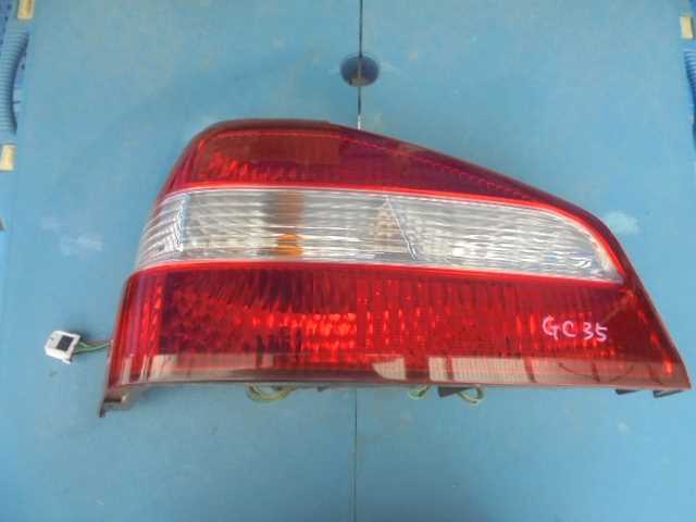 ローレル　GF-GC35　11年式　左テールランプ☆No.93235
