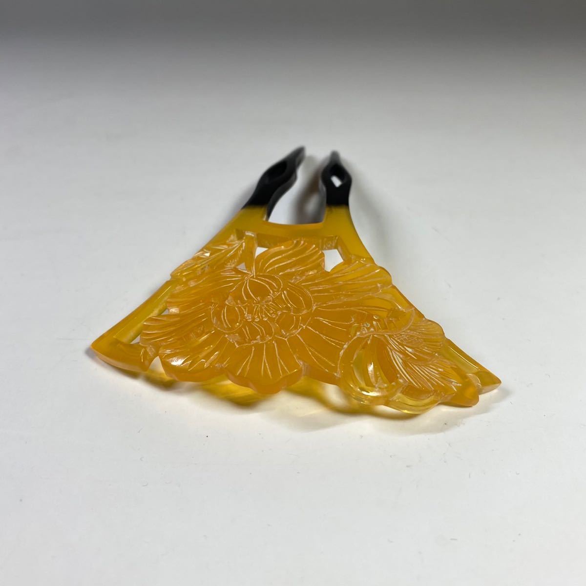 簪 本鼈甲 鼈甲 べっ甲 かんざし 和装小物 透かし彫 花紋様に蝶々 