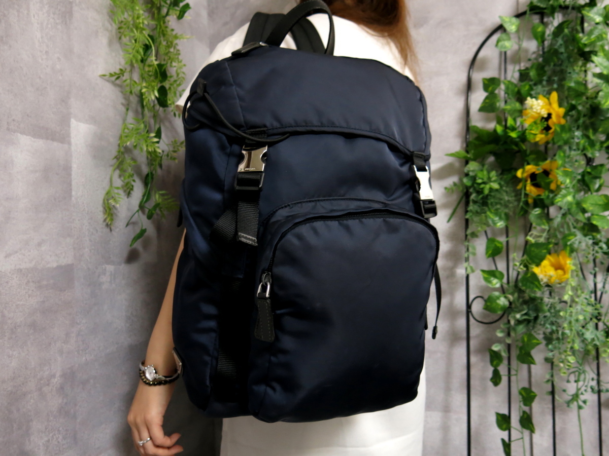 本物保証，人気セール PRADA プラダ 近年モデル 2VZ135 ポコノ ナイロン サフィアーノ レザー 本革 バックパック ネイビー SV金具 A4 収納 Js28408(リュック)｜売買されたオークション情報、yahooの商品情報をアーカイブ公 かばん、バッグ