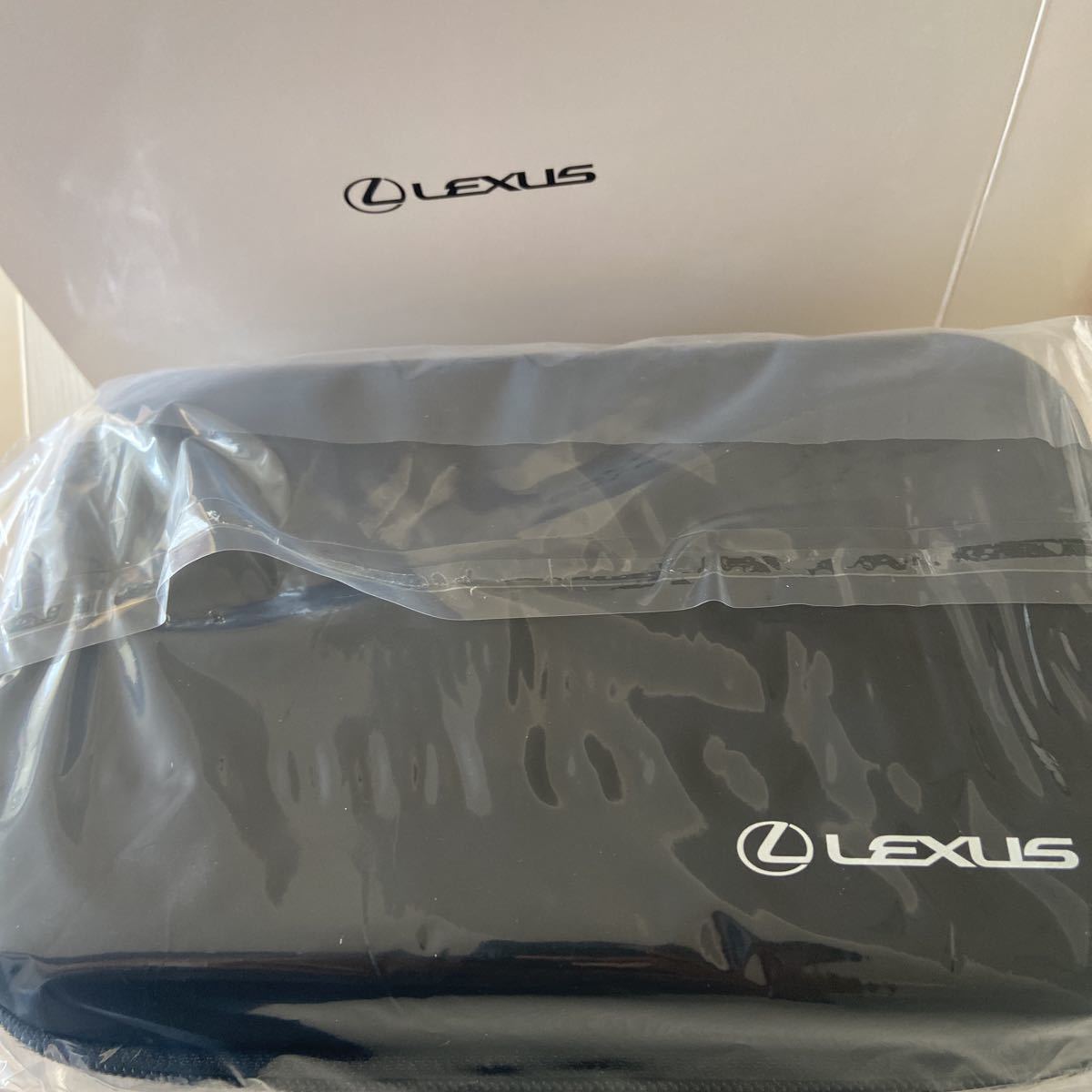 驚きの破格値，高品質 レクサス オリジナル ケース ポーチ LEXUS 純正 ケース ポーチ 非売品(トヨタ)｜売買されたオークション情報、yahooの商品情報をアーカイブ公開 - オークファン トヨタ
