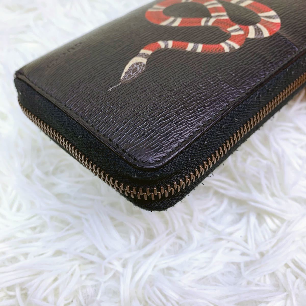 GUCCI グッチ 長財布 ラウンドジップ キングスネーク レザー プリント