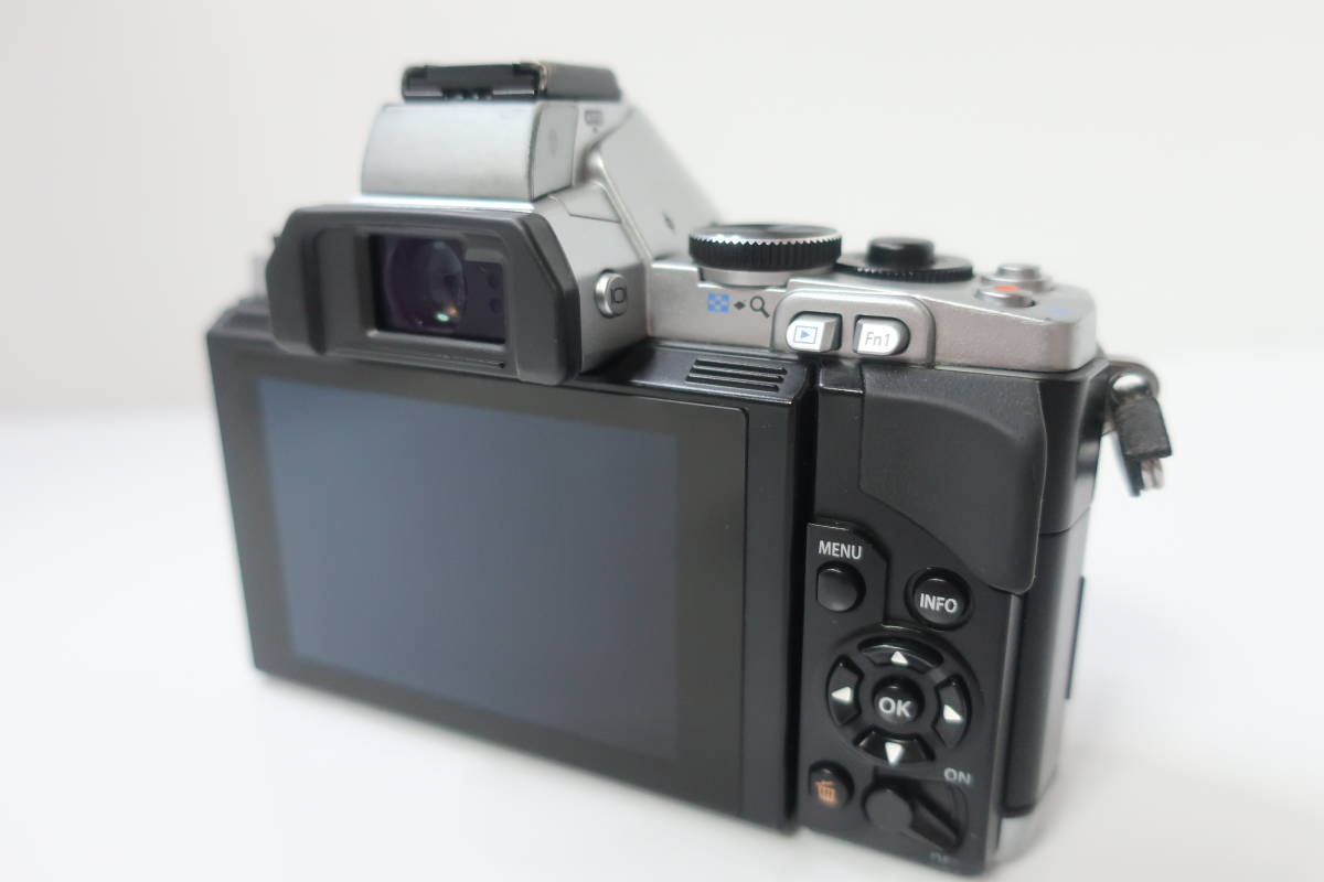 オリンパス OLYMPUS OM-D E-M5 ボディ ☆ジャンク☆ OLYMPUS