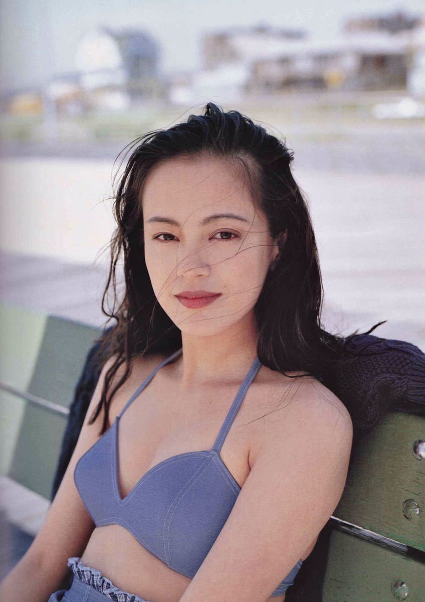 写真集◎牧瀬里穂『riho makise』集英社版｜A4判＊ハードカバー｜1993