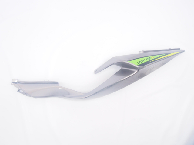 GPZ900R フロントフェンダー ヨ*ー様 GPZ900R FRP製 フロント