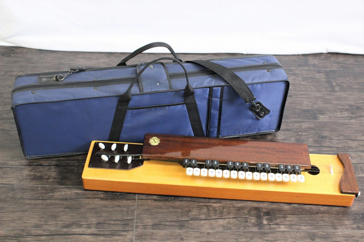 行董】 NIIBORI GUITAR 新堀ギター 大正琴 全長76cm 楽器 和楽器