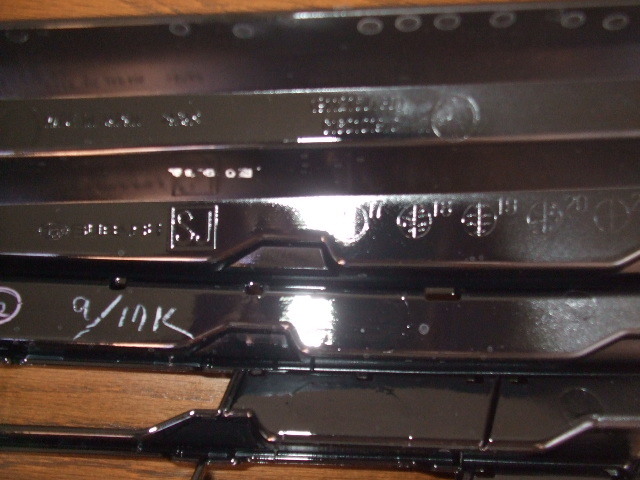 フォレスターSKE Advance純正フロントグリル 新車外し 売り切り