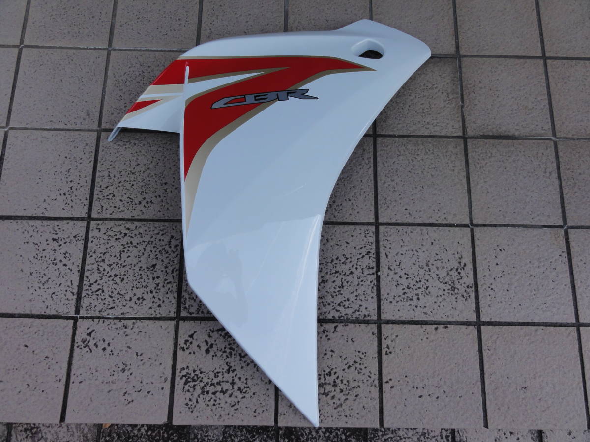 CBR250R-3 サイドカウル R MIDDLE ★新品未使用★922D/130