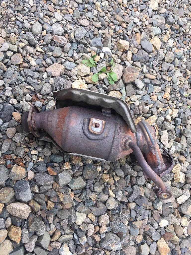 トヨタパッソ純正触媒 キャタライザー