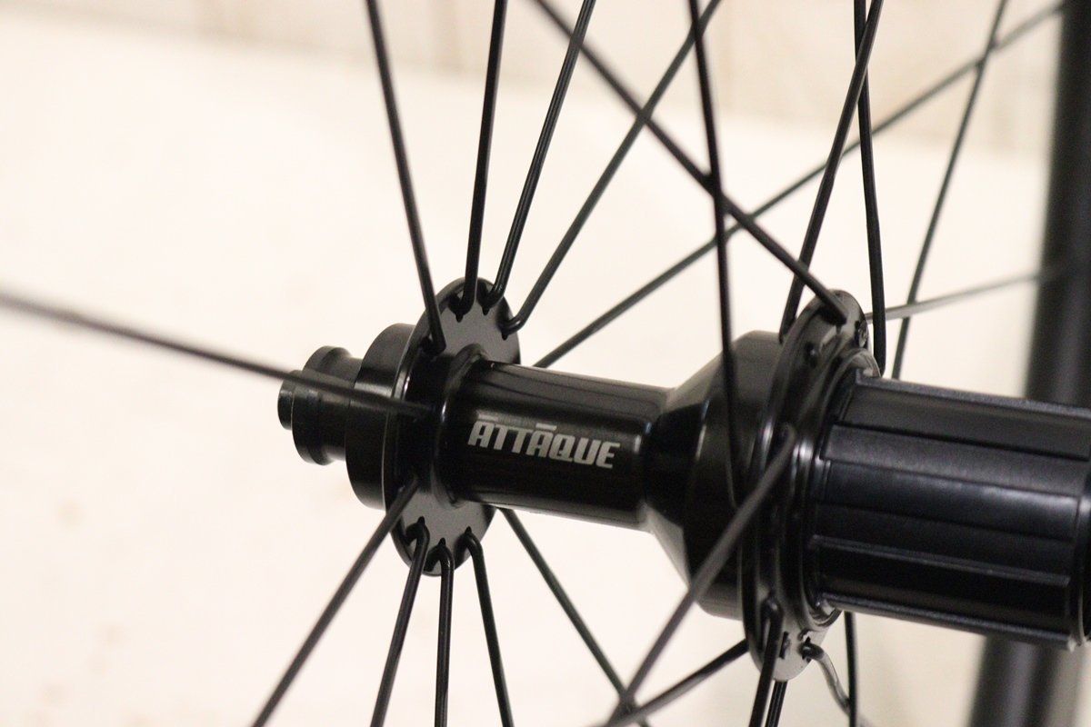 ○ATTAQUE アタッキ 45mm クリンチャー シマノフリー 11s対応 カーボン