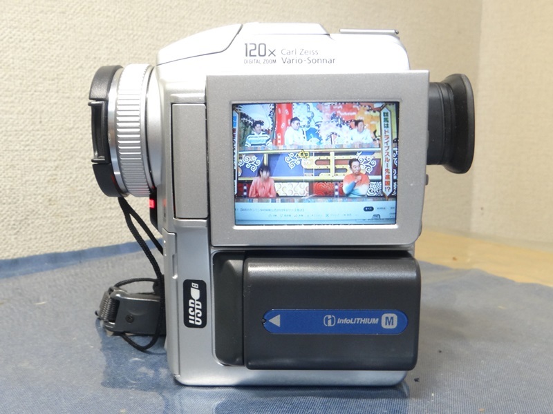 DCR-PC110 - SONY Sony Camcorder DV Handycam ハンディカム AC-VQ850