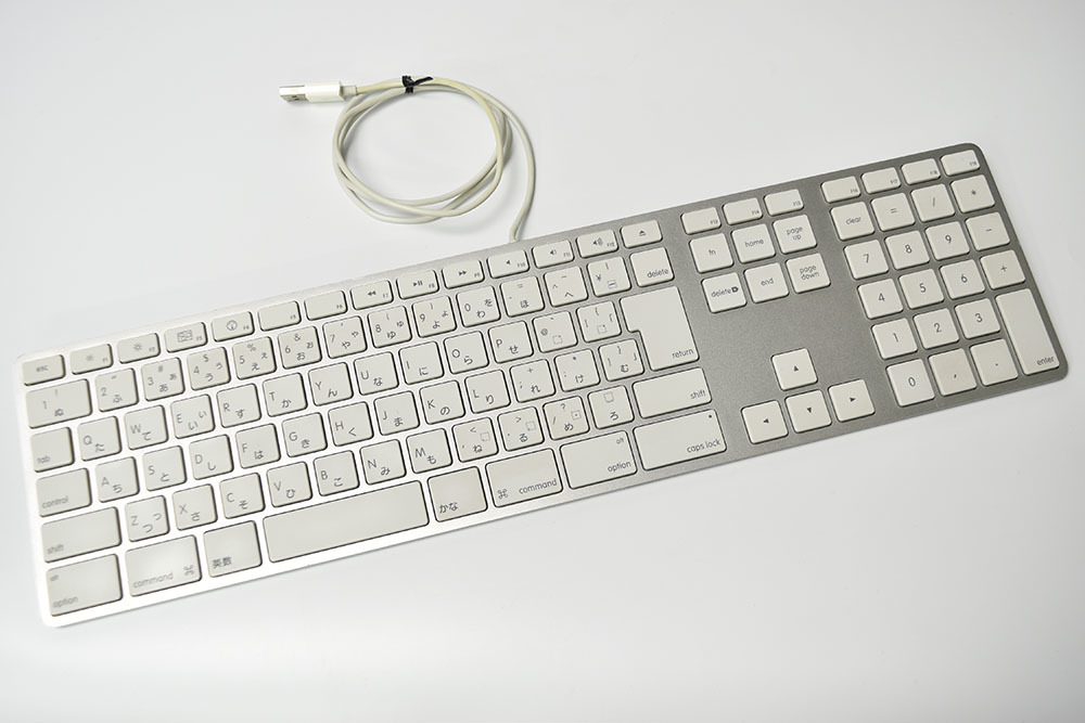 Apple 純正 USB 有線 キーボード A1243 中古品 日本語 JIS テンキー 2