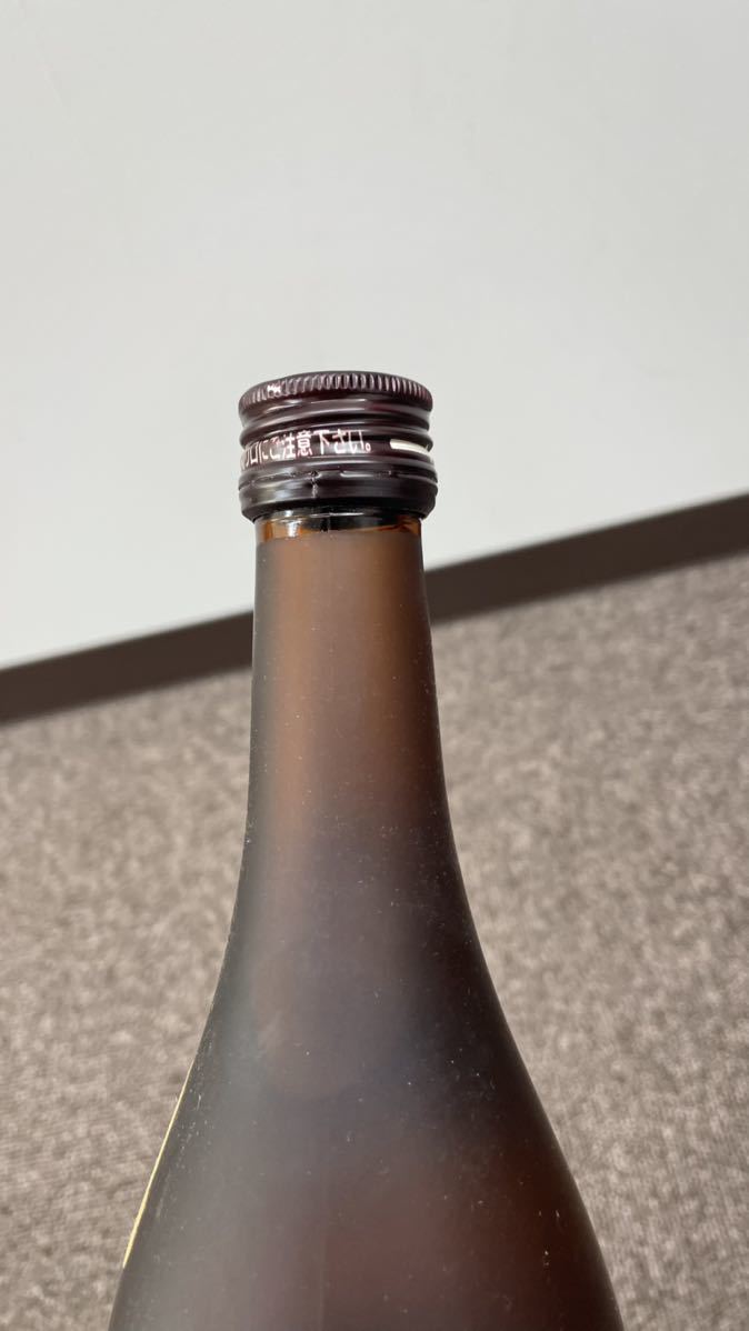 【未開栓】森伊蔵 本格焼酎 25度 720ml かめ壺焼酎 ☆未開栓 本格焼酎 森伊蔵 箱付 720ml 25度 芋焼酎☆ 【公式通販】