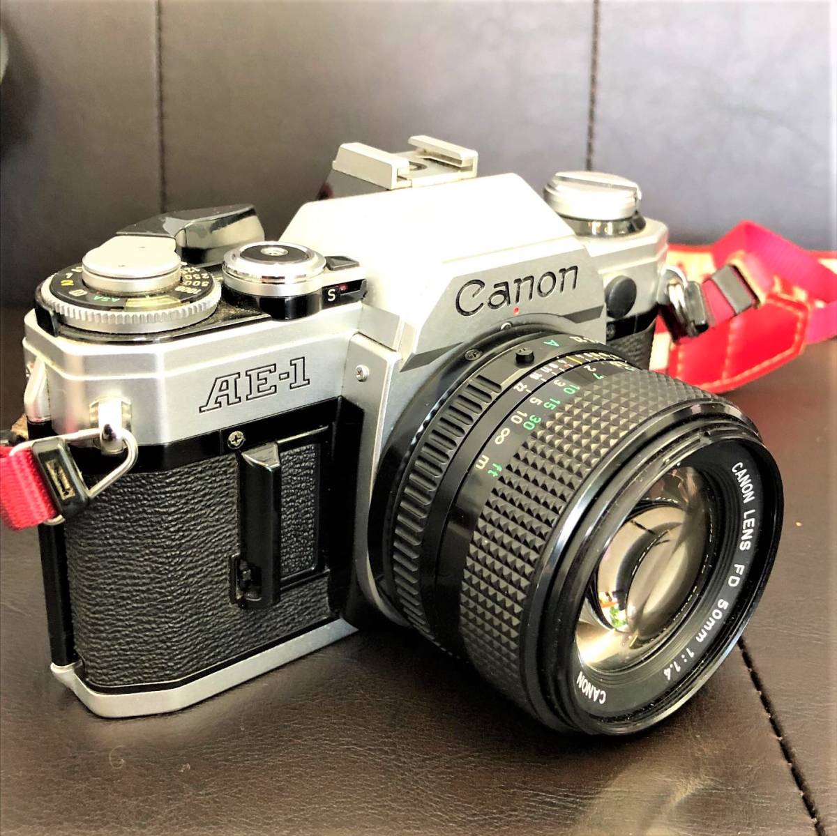 Canon AE-1 | - 35mmフィルムカメラ 50mm 1:1.8レンズ付き Camera