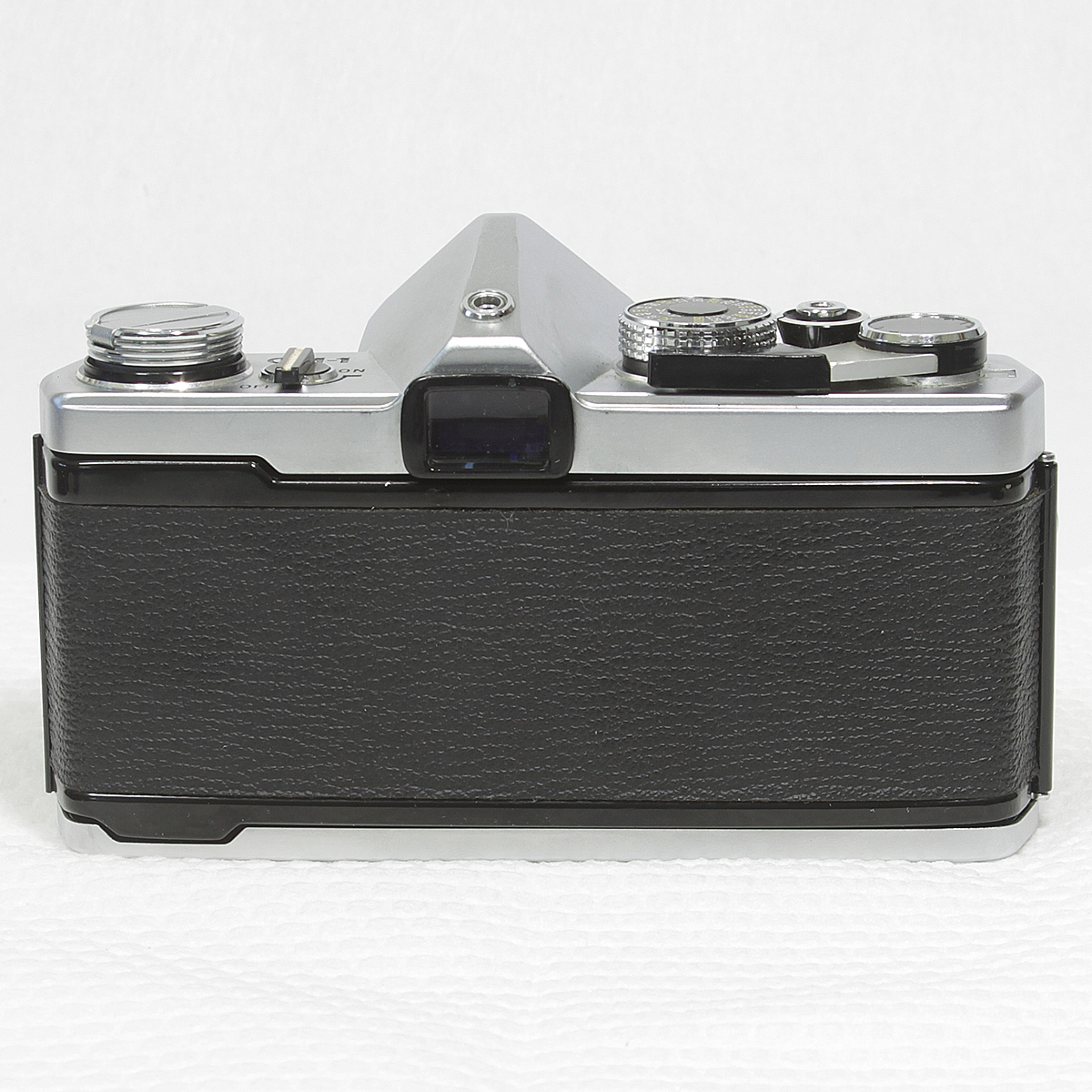 OLYMPUS OM-1 50mm F1.8 105 ☆プリズム腐食なし・露出計稼働☆ 【公式