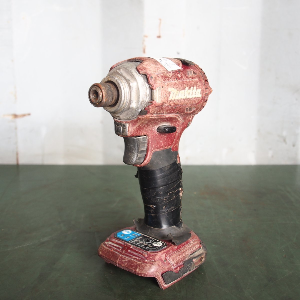 1F0914-1 makita マキタ 充電式インパクトドライバ TD171D 本体のみ