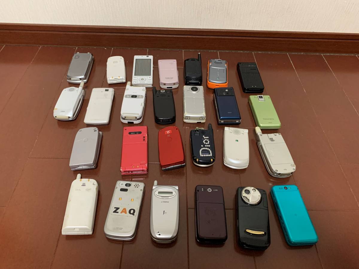 ○26台おまとめセット ガラケー スマホ 携帯電話 各種 ジャンク 大量訳あり