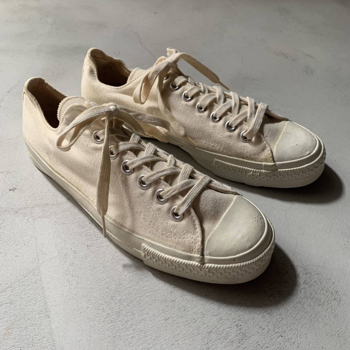 DEAD STOCK 82年製 MINER INDUSTRIES， INC. US ARMY トレーニング キャンバス スニーカー 生成り 9 1/2 R ヴィンテージ 検 コンバース 80s