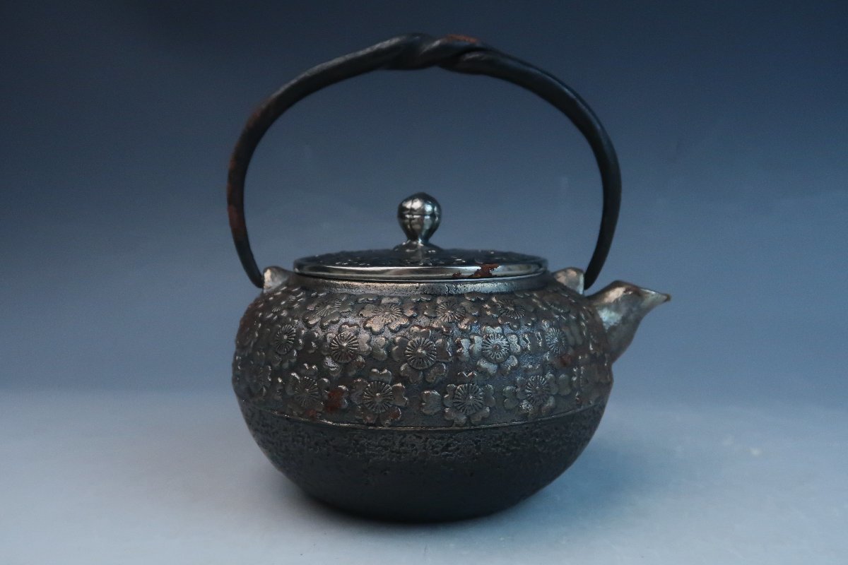 骨董◇未使用品 南部鉄器 鉄瓶◇箱付