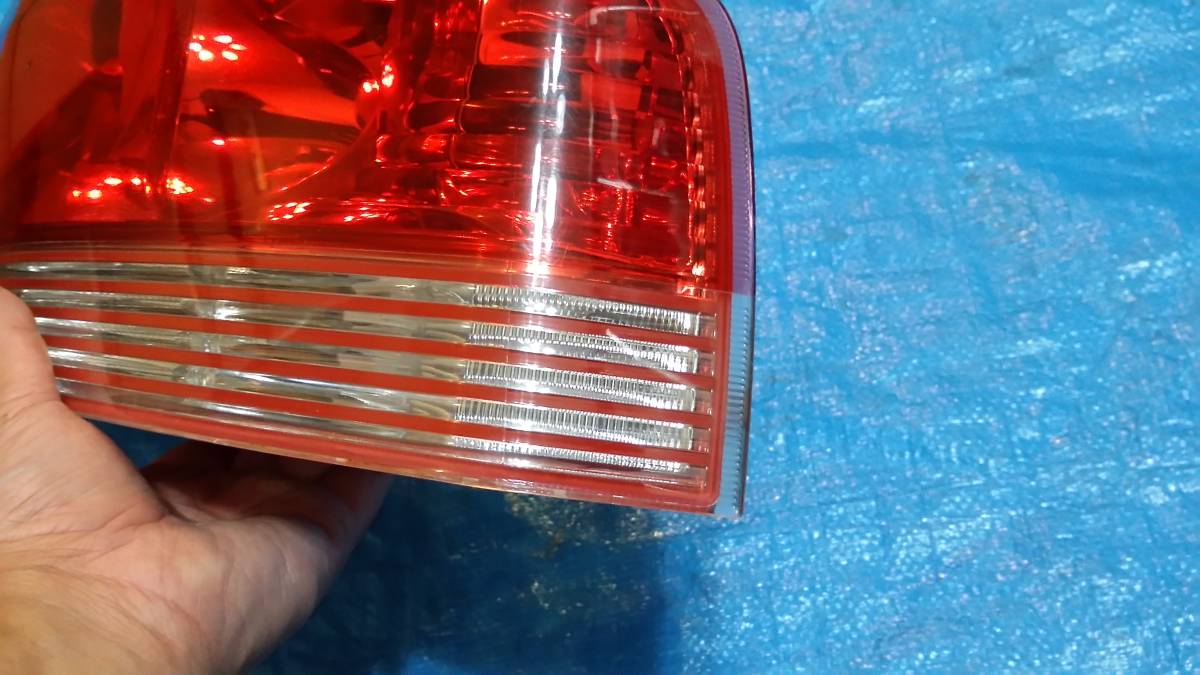 CT9A ランエボ ランサーエボリューション 純正右テールランプ 割れカケ