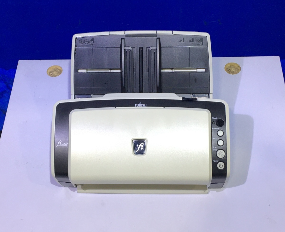 【越谷発】中古品【FUJITSU】A4対応スキャナ ◆ fi-6140 ◆ ☆動作良好☆(5952)