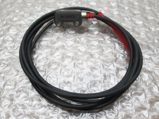 こちらのページでは購入しないでくださいm(_ _)m 新品 OMRON/オムロン D4C-3202 小形リミットスイッチ | BASIPILATES.COM