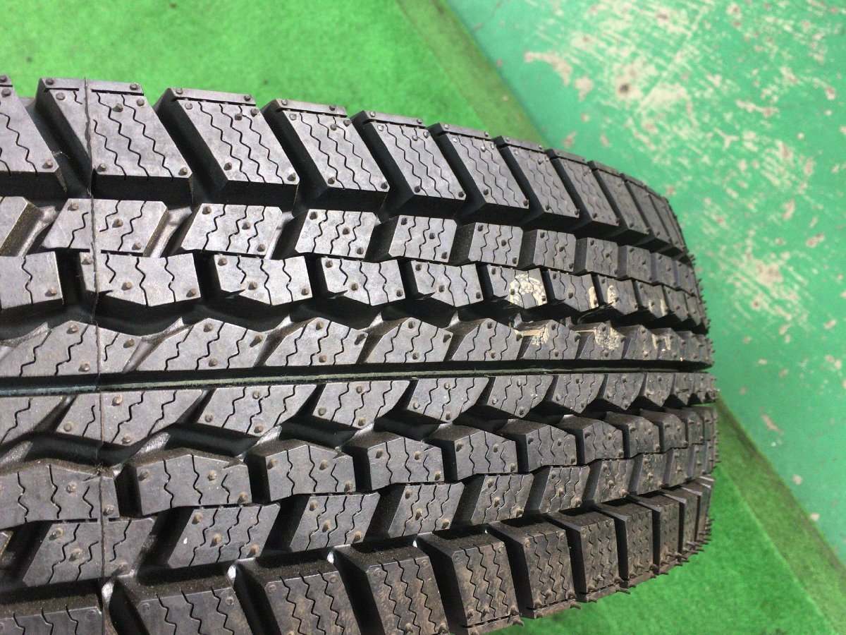 未使用新品！ ダンロップ SP LT01 7.00R15 12PR 2017年 スタッドレス 
