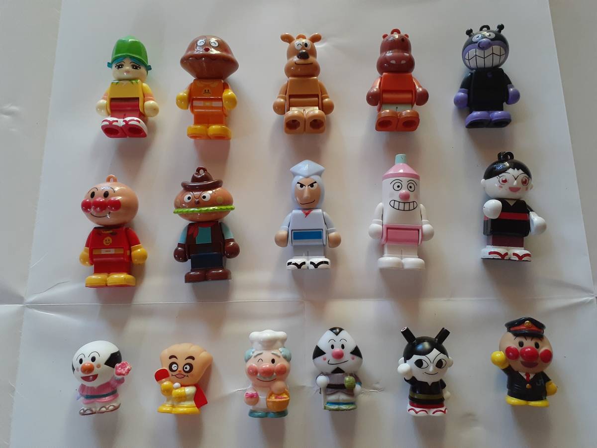 アンパンマン　フィギュアケース　フィギュアセット　レトロ アンパンマンフィギュアセット(ブロックラボスイング、あつまれ