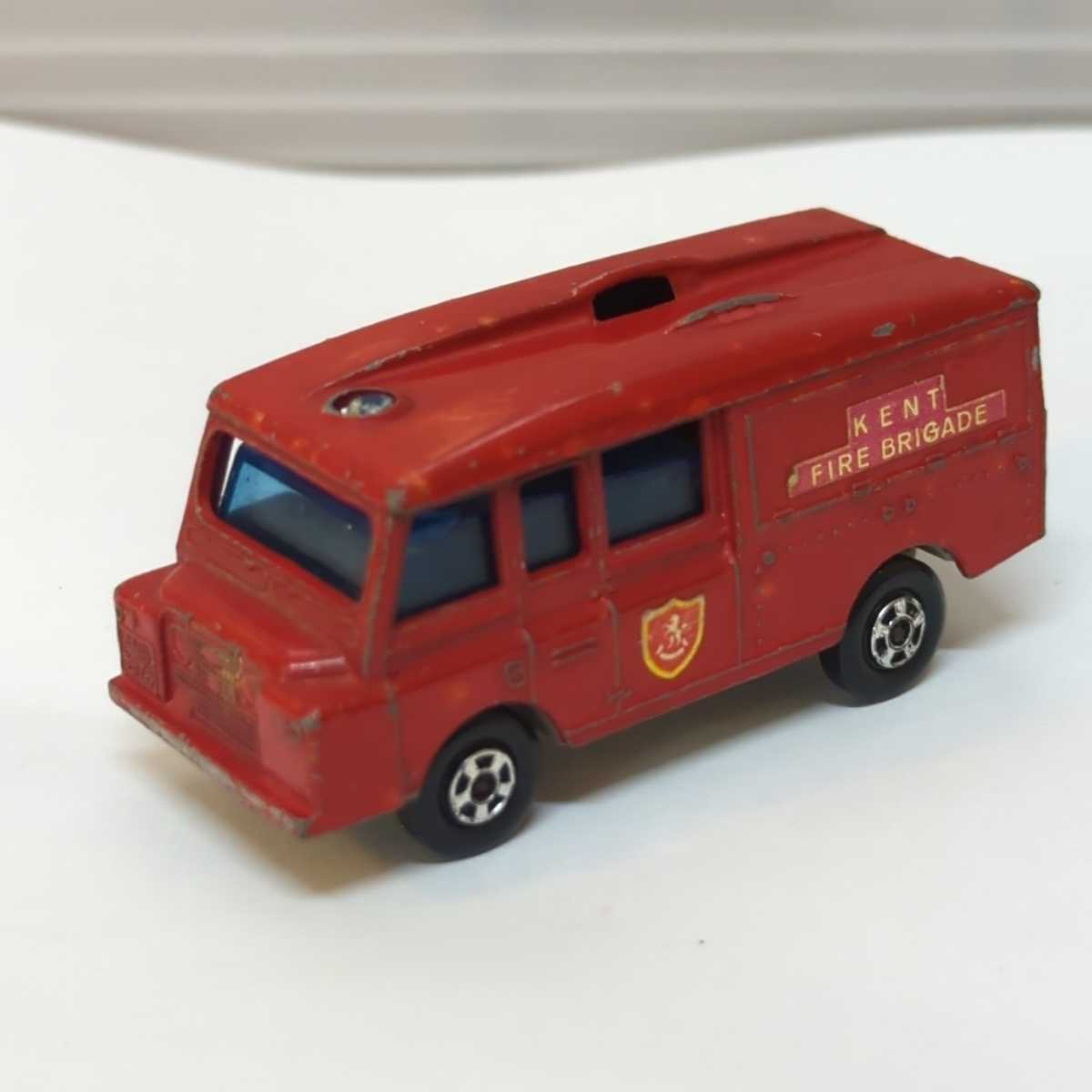 ミニカー レスニー マッチボックス No.57 LAND ROVER FIRE TRUCK 消防