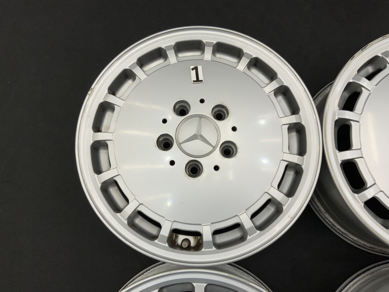 Mercedes-Benz W201 190E 15インチ 純正ホイール 190E | ベンツ 15インチ 純正アルミホイール stock MB180 W201 190E