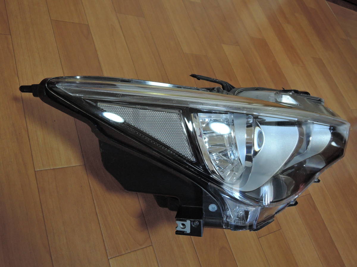 スカイライン V37 右ヘッドライトLED AFS無し KOITO 100-23616 H 日産