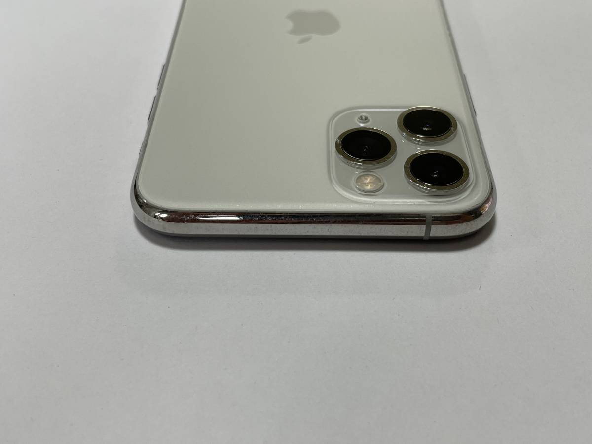 ◇iPhone 11 Pro 256GB SIMフリー シルバー 中古美品 MWC2J/A iOS16.0 白