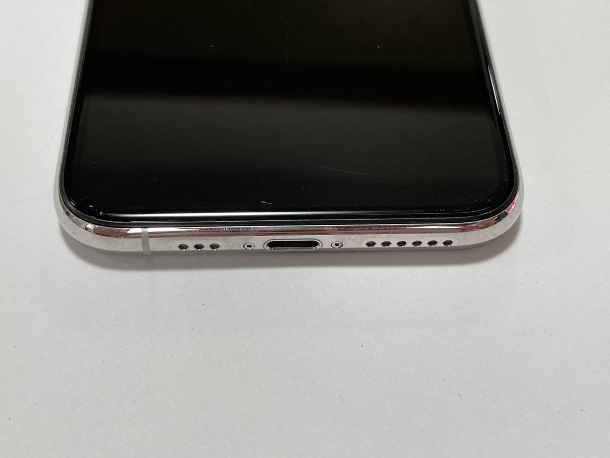 ◇iPhone 11 Pro 256GB SIMフリー シルバー 中古美品 MWC2J/A iOS16.0 白