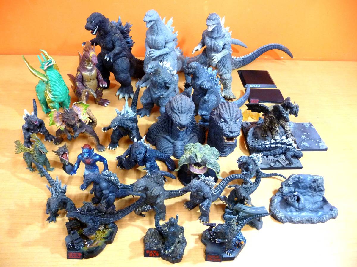  10053B ゴジラ フィギュア 色々まとめ売り 東宝 TOHO バンダイ BANDAI 特撮 怪獣 ドドンゴ チタノザウルス キングギドラ ジャンク(ゴジラ、怪獣)｜売買されたオークション情報、yahooの商品情報を その他