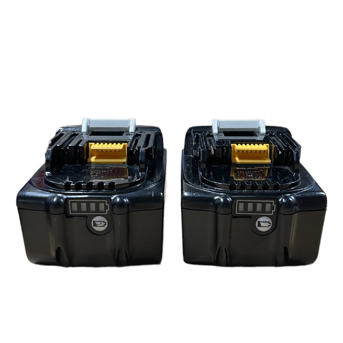 中古品 makita 高圧エアタッカ マキタ makita) TD172DZFY A27425RF 【中古美品】makita マキタ 純正 BL1860B 18V リチウムイオン バッテリー 6.0Ah 108Wh 2個まとめ 