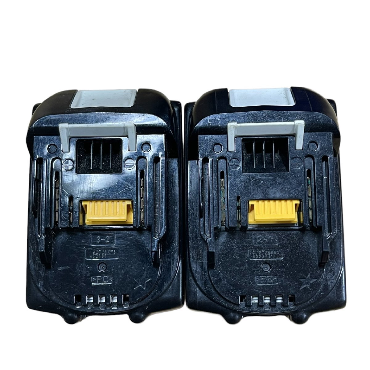 中古品 makita 高圧エアタッカ マキタ makita) TD172DZFY A27425RF 【中古美品】makita マキタ 純正 BL1860B 18V リチウムイオン バッテリー 6.0Ah 108Wh 2個まとめ 