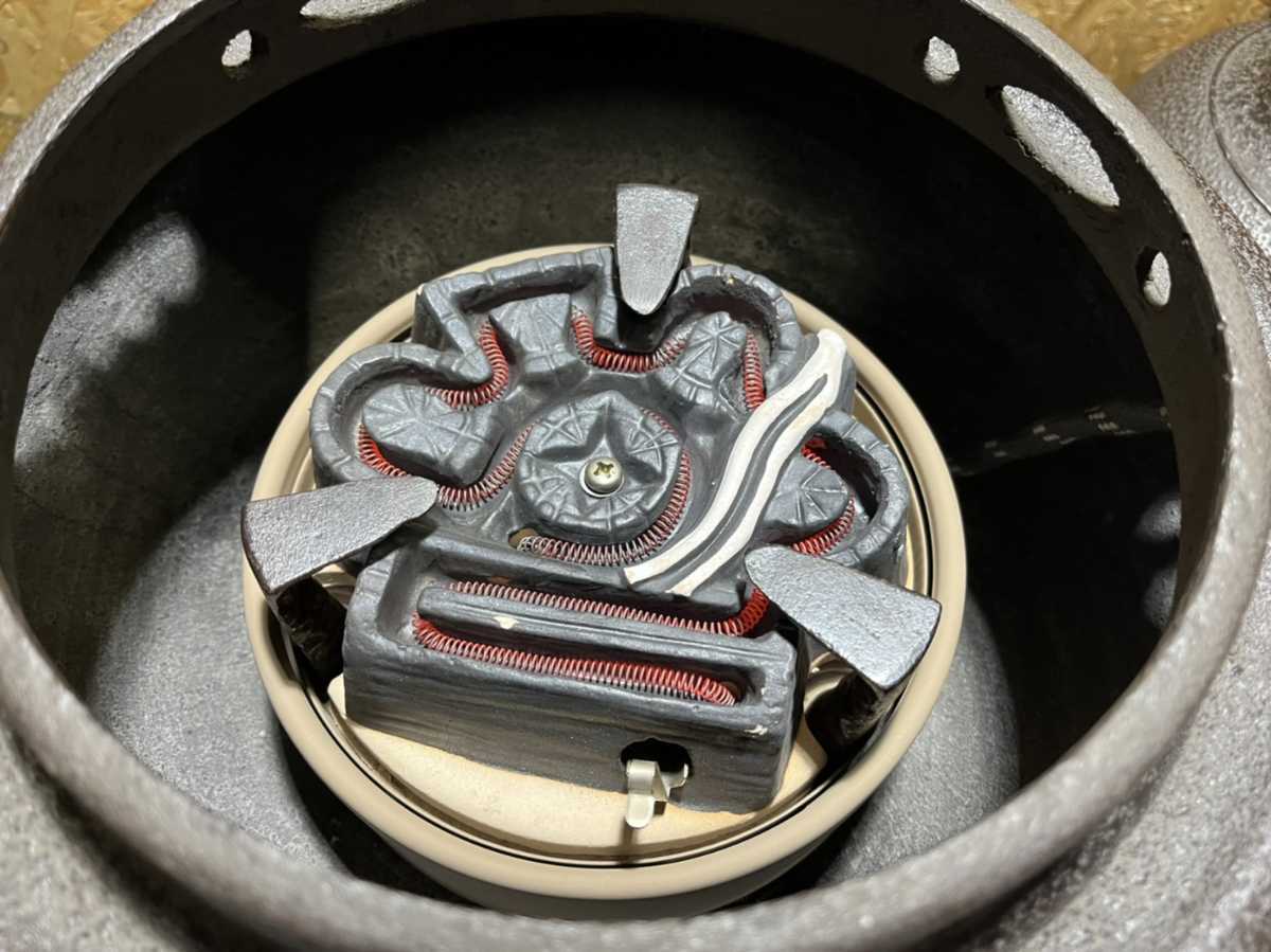 〇 茶道具 風炉釜 / 野々田式 炭型ヒーター F415 / 風炉敷 / 老山 白檀