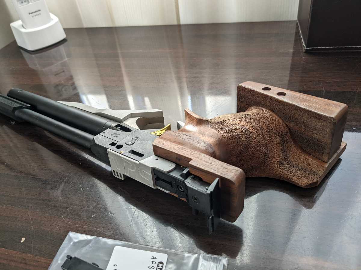 マルゼン APS-3 シューティング 競技用 エアコッキングガン 木製