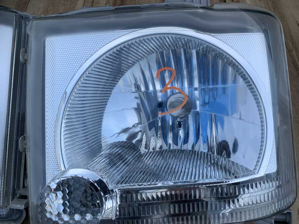 ダイハツ ムーヴコンテ L575S L585S 純正ヘッドライト 左右 ハロゲン 3 状態良 ダイハツ L575S/L585S コンテ ヘッドライト 左右セット